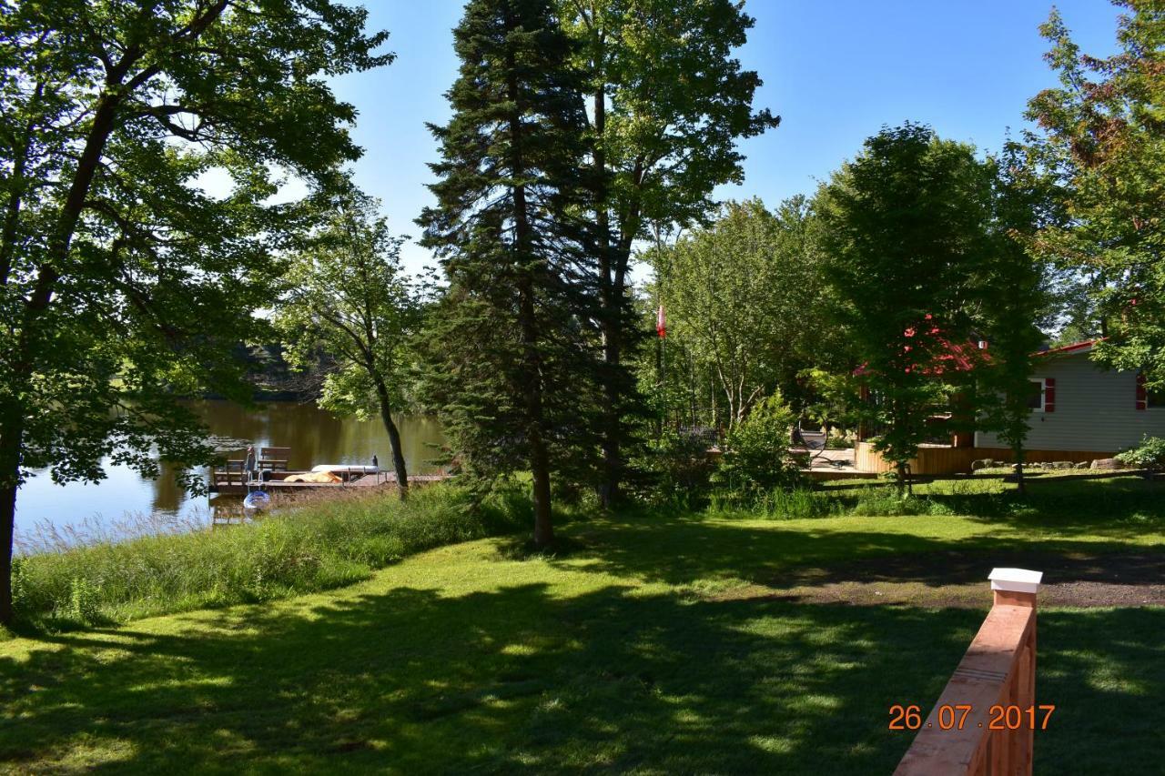 Domaine Henri-Daze Villa Saint-Pierre-Baptiste Eksteriør bilde